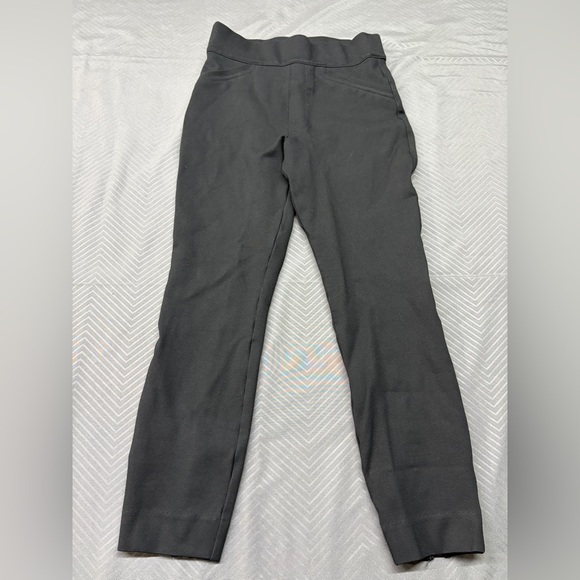 SPANX Pants - SPANX Women’s Capris 22” Black Pants Size XS